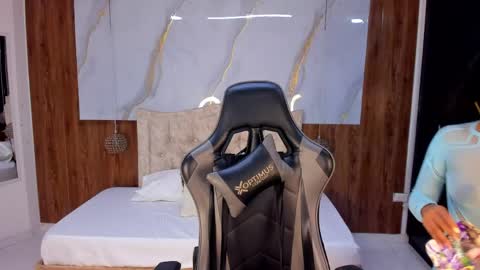 Snapshot of lia_16_ chatting on May 26, 11:06 am lia_16_ online show from May 26, 11:06 am