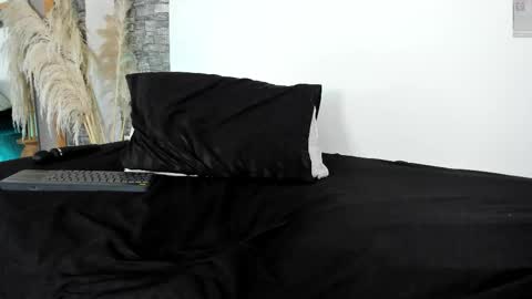 Snapshot of lia__james chatting on March 7, 4:37 pm Lia James online show from March 7, 4:37 pm
