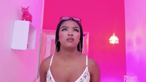 Snapshot of lia_antonella69 chatting on February 13, 8:05 pm karol online show from February 13, 8:05 pm