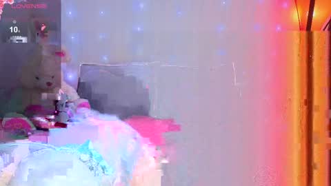 Snapshot of lia_carterr chatting on May 13, 10:12 am LIA online show from May 13, 10:12 am
