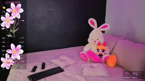 Snapshot of lia_carterr chatting on May 22, 10:54 am LIA online show from May 22, 10:54 am