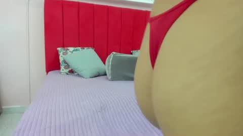 lia_cherryx online show from June 18, 12:00 am