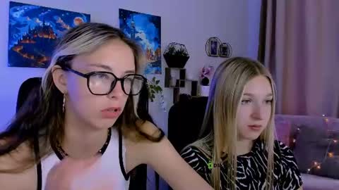 Snapshot of lia_dream_ chatting on July 28, 9:04 am lia_dream_ online show from July 28, 9:04 am