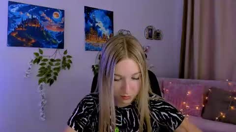 Snapshot of lia_dream_ chatting on July 28, 12:48 pm lia_dream_ online show from July 28, 12:48 pm