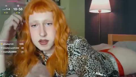 Snapshot of lia_grl chatting on April 3, 11:25 pm lia_grl online show from April 3, 11:25 pm