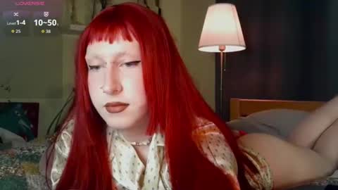 Snapshot of lia_grl chatting on June 17, 12:02 am lia_grl online show from June 17, 12:02 am