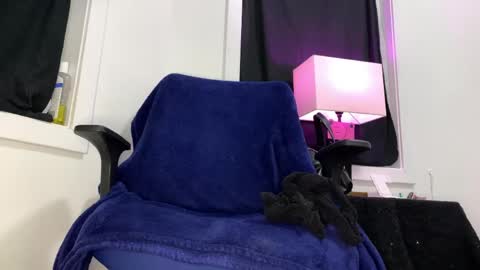Snapshot of lia_hdz chatting on April 13, 12:38 am Kabroncita online show from April 13, 12:38 am