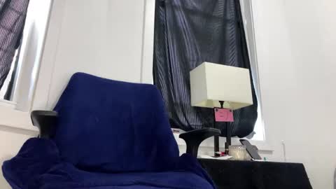 Snapshot of lia_hdz chatting on April 16, 12:28 pm Kabroncita online show from April 16, 12:28 pm