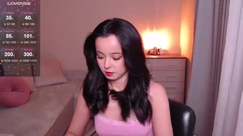 Snapshot of lia_hetty chatting on December 29, 2:10 pm L I A online show from December 29, 2:10 pm