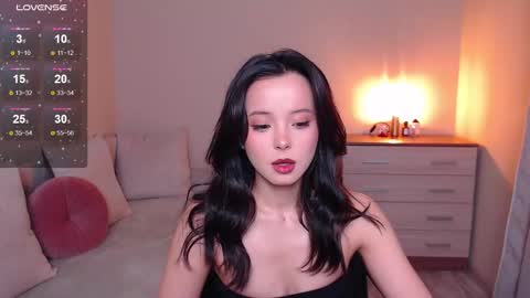 Snapshot of lia_hetty chatting on January 15, 5:47 pm L I A online show from January 15, 5:47 pm