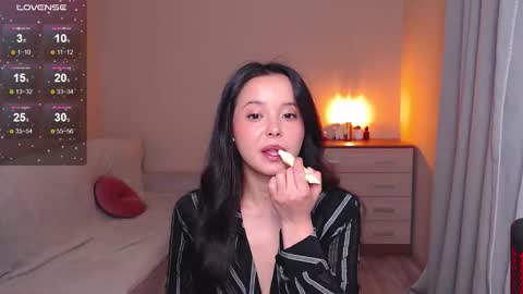 Snapshot of lia_hetty chatting on September 17, 4:19 pm L I A online show from September 17, 4:19 pm