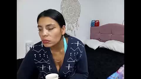 Lia online show from March 6, 7:16 am