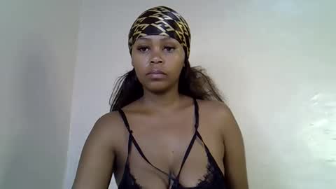 lia online show from November 16, 4:01 pm