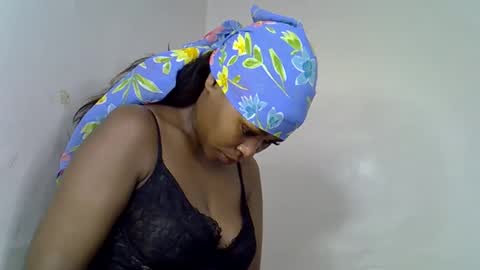 lia online show from November 23, 3:01 pm