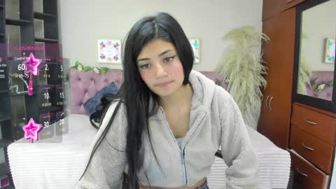 lia online show from December 17, 8:10 pm
