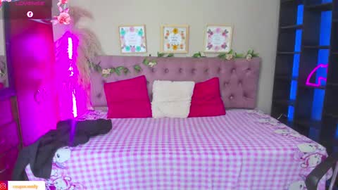 lia online show from September 26, 8:02 pm