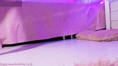 Snapshot of lia_kitty0 chatting on February 11, 7:08 pm lia kitty0 online show from February 11, 7:08 pm