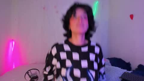 lia_leandro888 online show from February 14, 9:33 pm