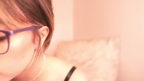 liaa online show from February 18, 9:22 pm