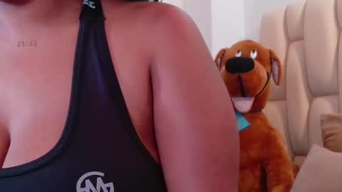 lia_mariana online show from September 8, 6:07 pm