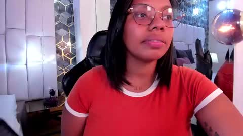 lia_mariana online show from June 27, 9:09 pm