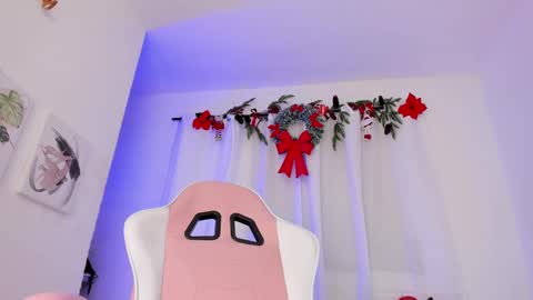 lia_petite01 online show from February 26, 2:04 am
