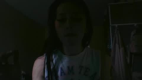 Snapshot of lia_queen610 chatting on October 31, 7:04 pm Little Queen Lia online show from October 31, 7:04 pm