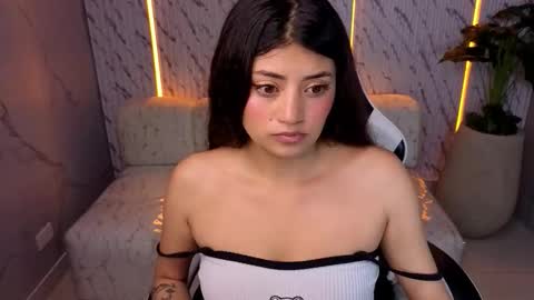 Online 1400 - 2100 online show from March 25, 2:50 am