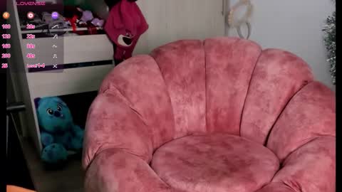 lia_rip01 online show from February 11, 8:25 pm