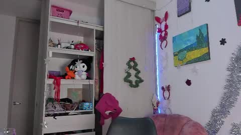 lia_rip01 online show from June 21, 1:24 pm