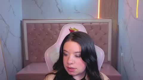 lia_robertss_b online show from June 26, 8:24 pm