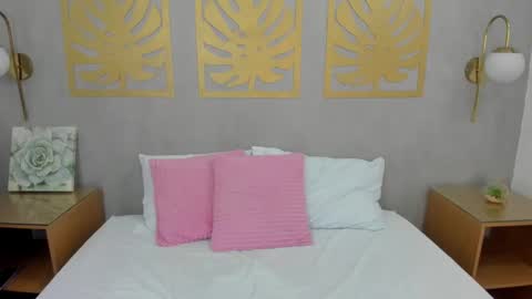Snapshot of lia_sexx19 chatting on February 6, 5:35 am Lia online show from February 6, 5:35 am