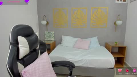 Snapshot of lia_sexx19 chatting on February 26, 9:21 am Lia online show from February 26, 9:21 am