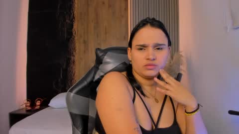 Lia  online show from June 10, 2:12 am