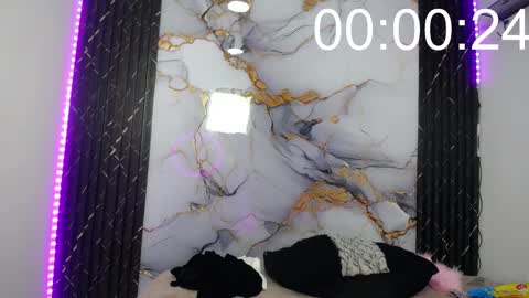 lia summer1 online show from January 15, 4:00 pm