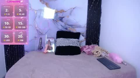 lia summer1 online show from January 18, 12:57 pm