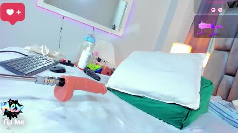 Antonela online show from November 13, 8:08 pm