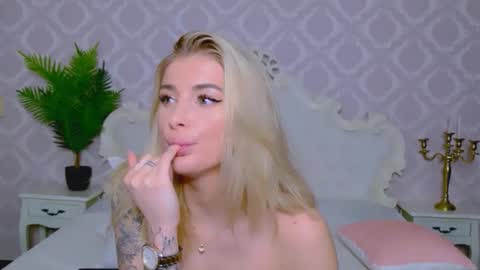 Lia online show from February 26, 4:50 pm