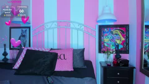 Snapshot of liah_grey8 chatting on January 7, 9:25 pm ---Liah--- online show from January 7, 9:25 pm