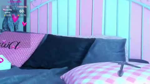 Snapshot of liah_grey8 chatting on January 8, 9:23 pm ---Liah--- online show from January 8, 9:23 pm