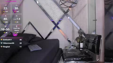 Snapshot of liah_grey8 chatting on February 23, 8:00 pm ---Liah--- online show from February 23, 8:00 pm