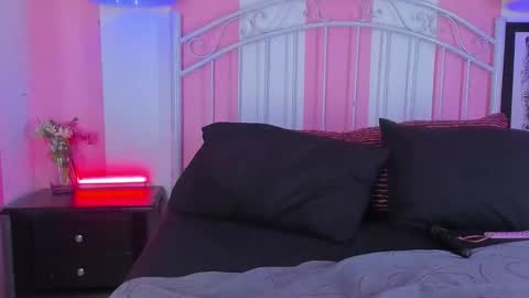 Snapshot of liah_grey8 chatting on October 16, 9:49 pm ---Liah--- online show from October 16, 9:49 pm