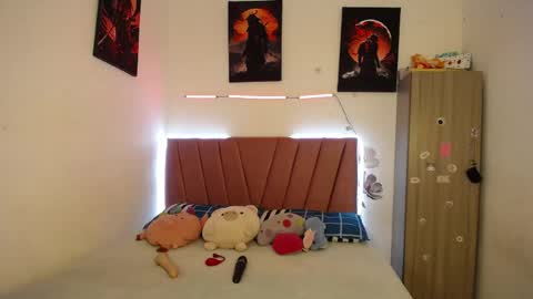 liahdiaz_ online show from May 9, 4:34 pm