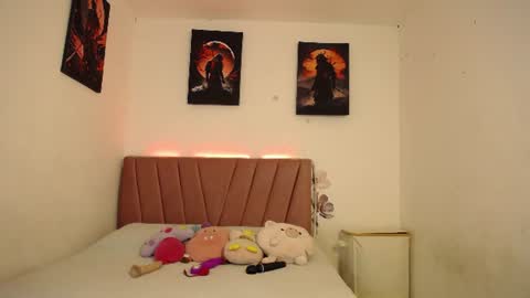 liahdiaz_ online show from June 25, 4:44 pm