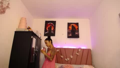 liahdiaz_ online show from June 26, 4:11 pm