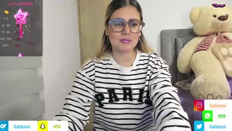 Lia  online show from December 4, 4:32 am