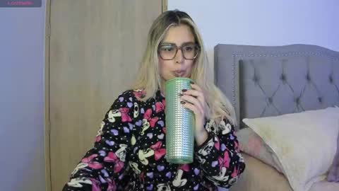 Lia  online show from September 29, 1:55 am