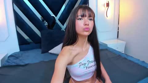 Snapshot of liajohnnson chatting on November 23, 4:12 am liajohnnson online show from November 23, 4:12 am