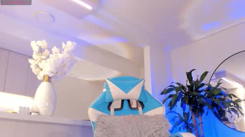 Liam online show from March 16, 5:44 am