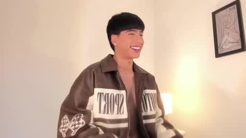 Liam online show from March 27, 1:33 pm